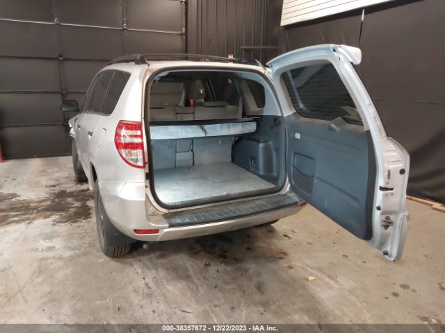 Photo 2 VIN: JTMBF4DV7AD030126 - TOYOTA RAV4 