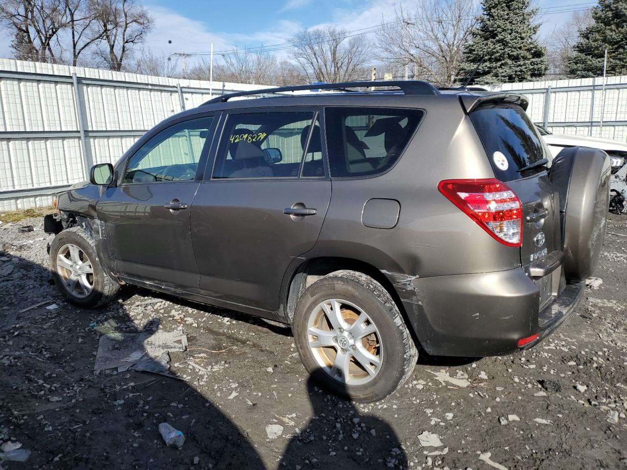 Photo 1 VIN: JTMBF4DV8C5057929 - TOYOTA RAV 4 