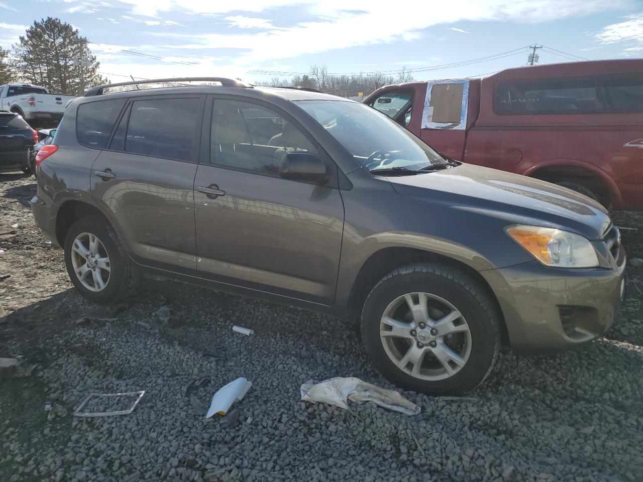 Photo 3 VIN: JTMBF4DV8C5057929 - TOYOTA RAV 4 