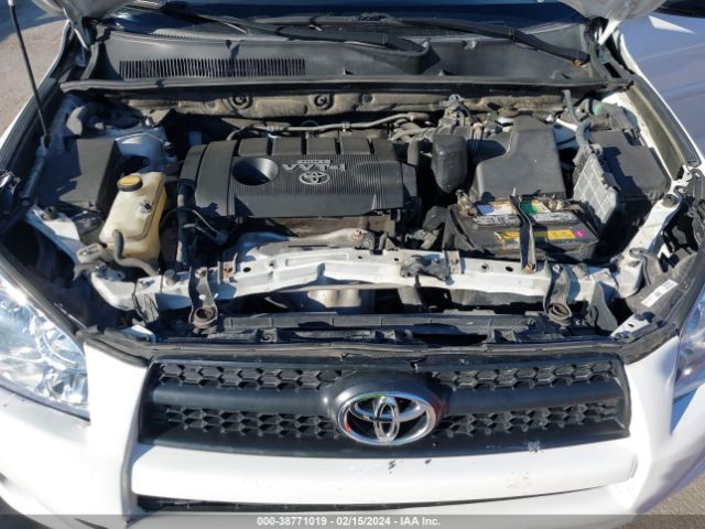 Photo 9 VIN: JTMBF4DV9A5024533 - TOYOTA RAV4 