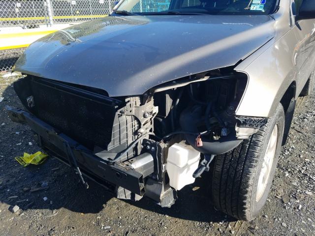 Photo 8 VIN: JTMBF4DV9A5027268 - TOYOTA RAV4 