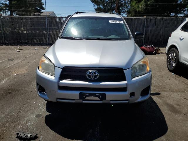 Photo 4 VIN: JTMBF4DVXAD033666 - TOYOTA RAV4 