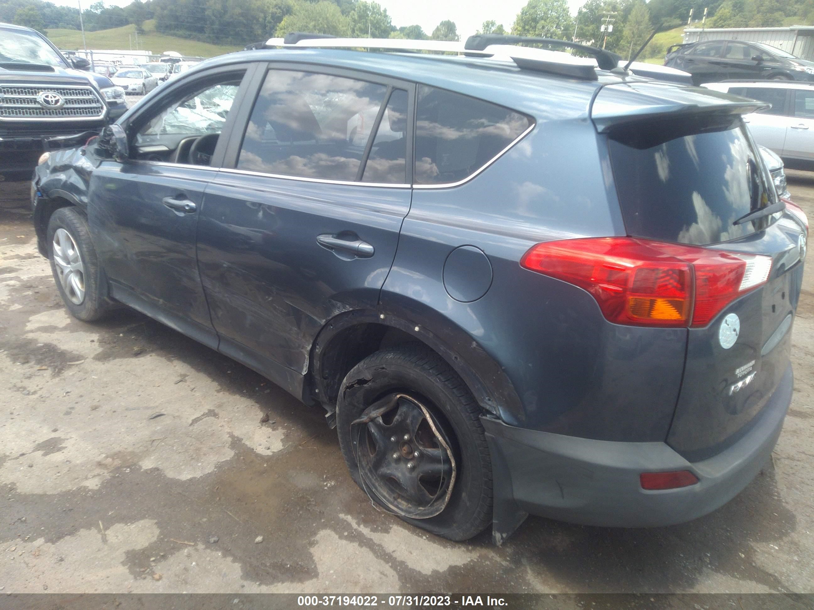 Photo 2 VIN: JTMBFREV0DD035880 - TOYOTA RAV 4 