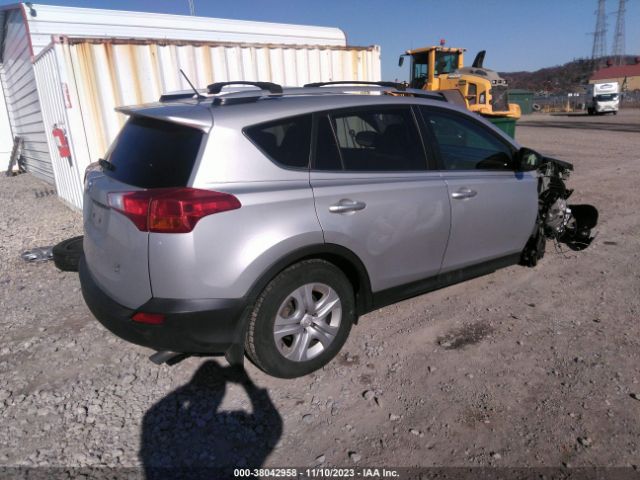 Photo 3 VIN: JTMBFREV0FD120379 - TOYOTA RAV4 