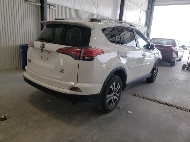 Photo 3 VIN: JTMBFREV0HJ164631 - TOYOTA RAV4 LE 