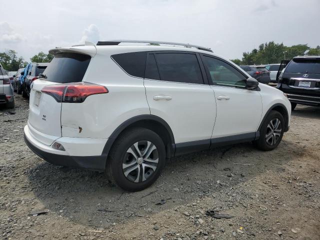 Photo 2 VIN: JTMBFREV0JJ197649 - TOYOTA RAV4 LE 