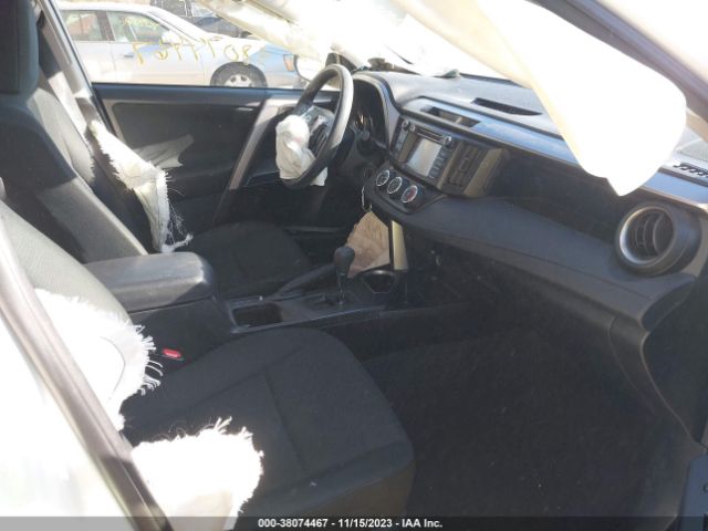 Photo 4 VIN: JTMBFREV0JJ225045 - TOYOTA RAV4 