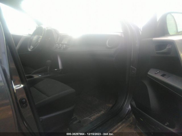 Photo 4 VIN: JTMBFREV0JJ724427 - TOYOTA RAV4 