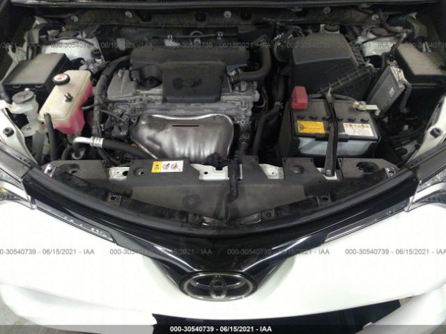 Photo 9 VIN: JTMBFREV1HJ701006 - TOYOTA RAV4 