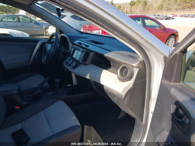 Photo 4 VIN: JTMBFREV2EJ010806 - TOYOTA RAV4 