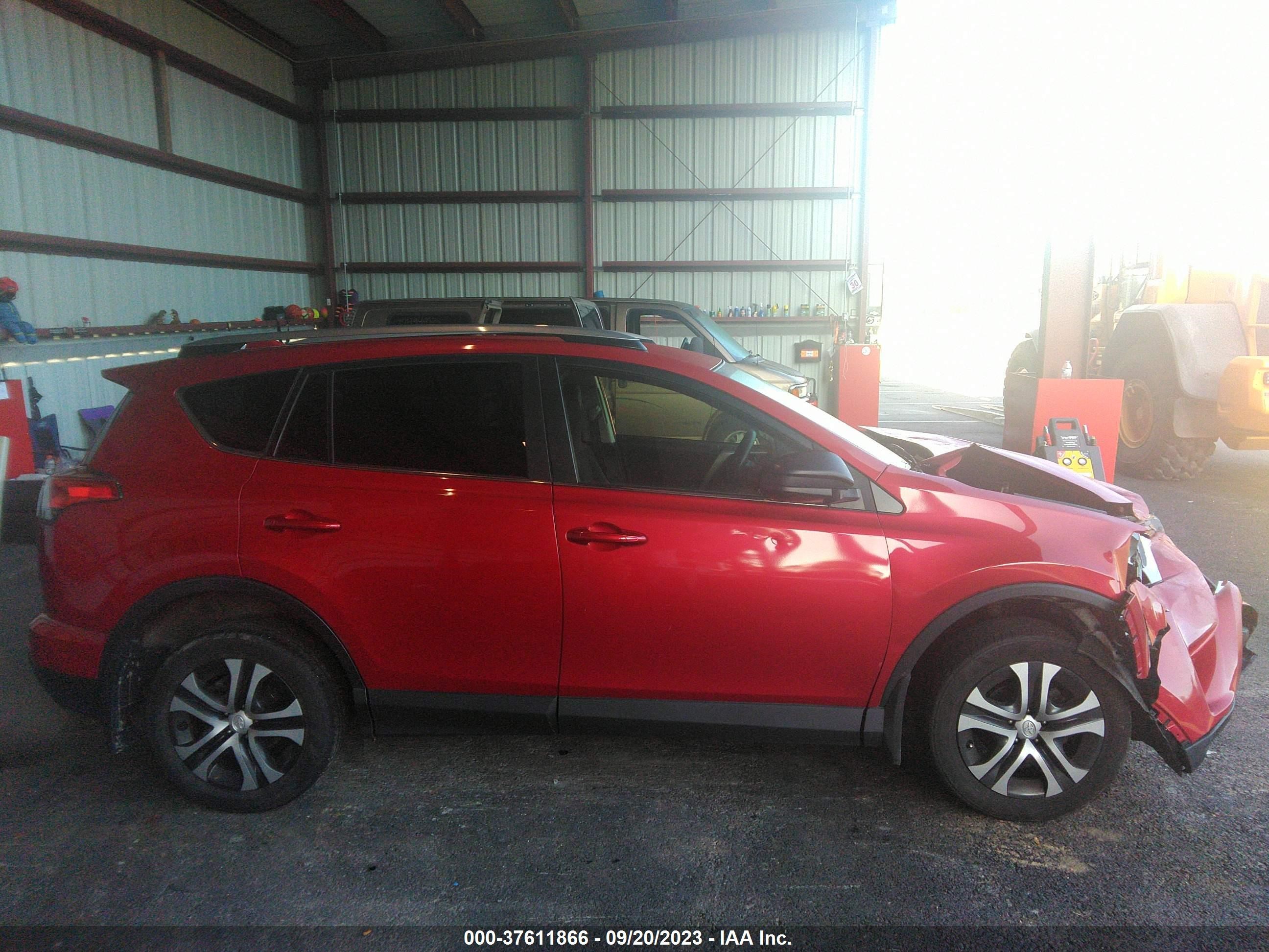 Photo 11 VIN: JTMBFREV2HJ160483 - TOYOTA RAV 4 