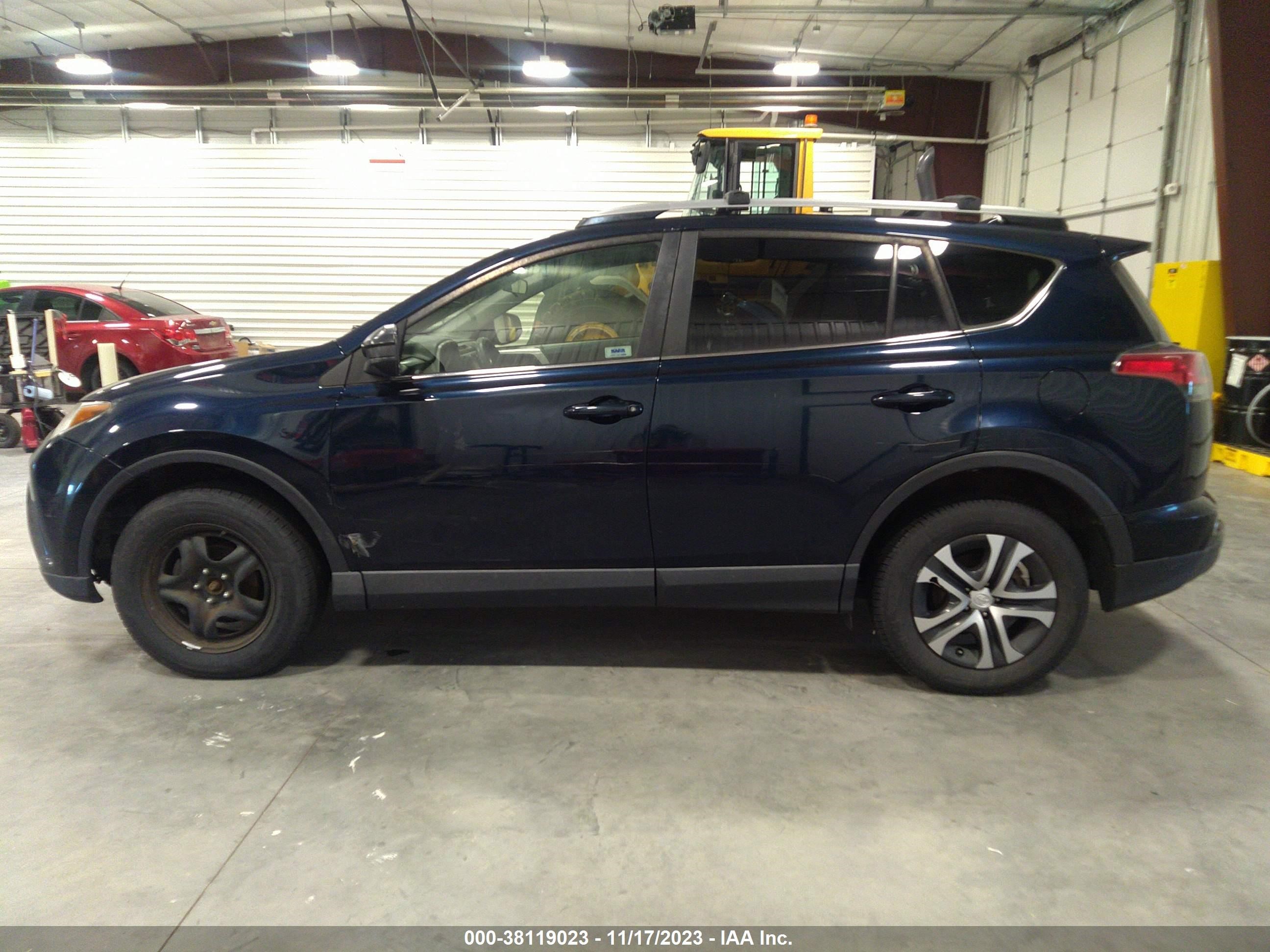 Photo 13 VIN: JTMBFREV2HJ702598 - TOYOTA RAV 4 