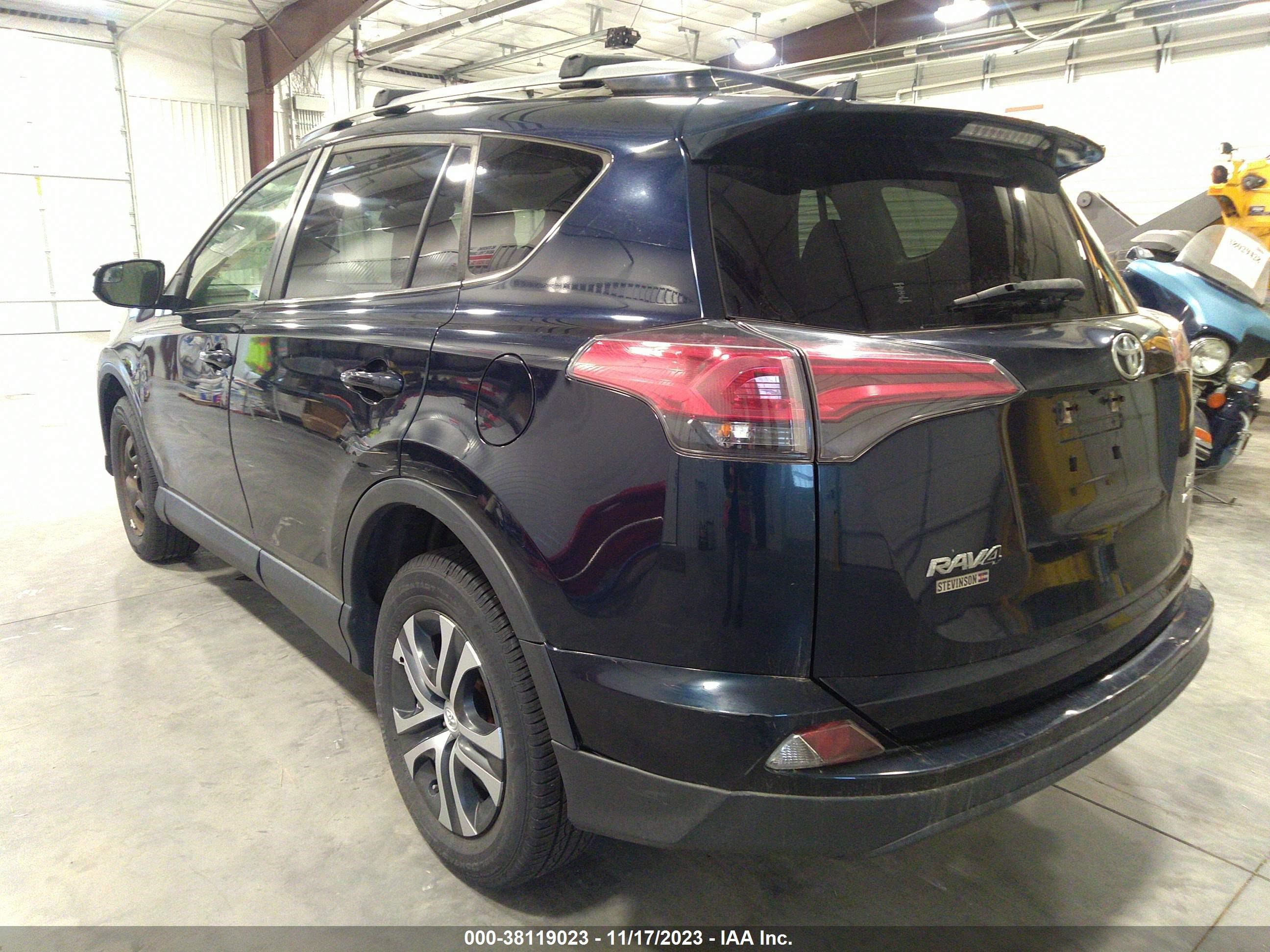 Photo 2 VIN: JTMBFREV2HJ702598 - TOYOTA RAV 4 