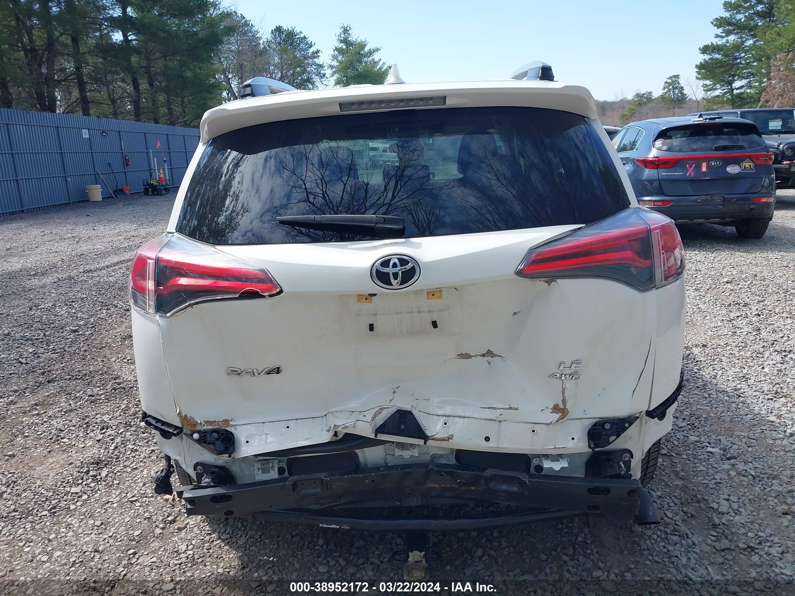 Photo 15 VIN: JTMBFREV2HJ708398 - TOYOTA RAV 4 