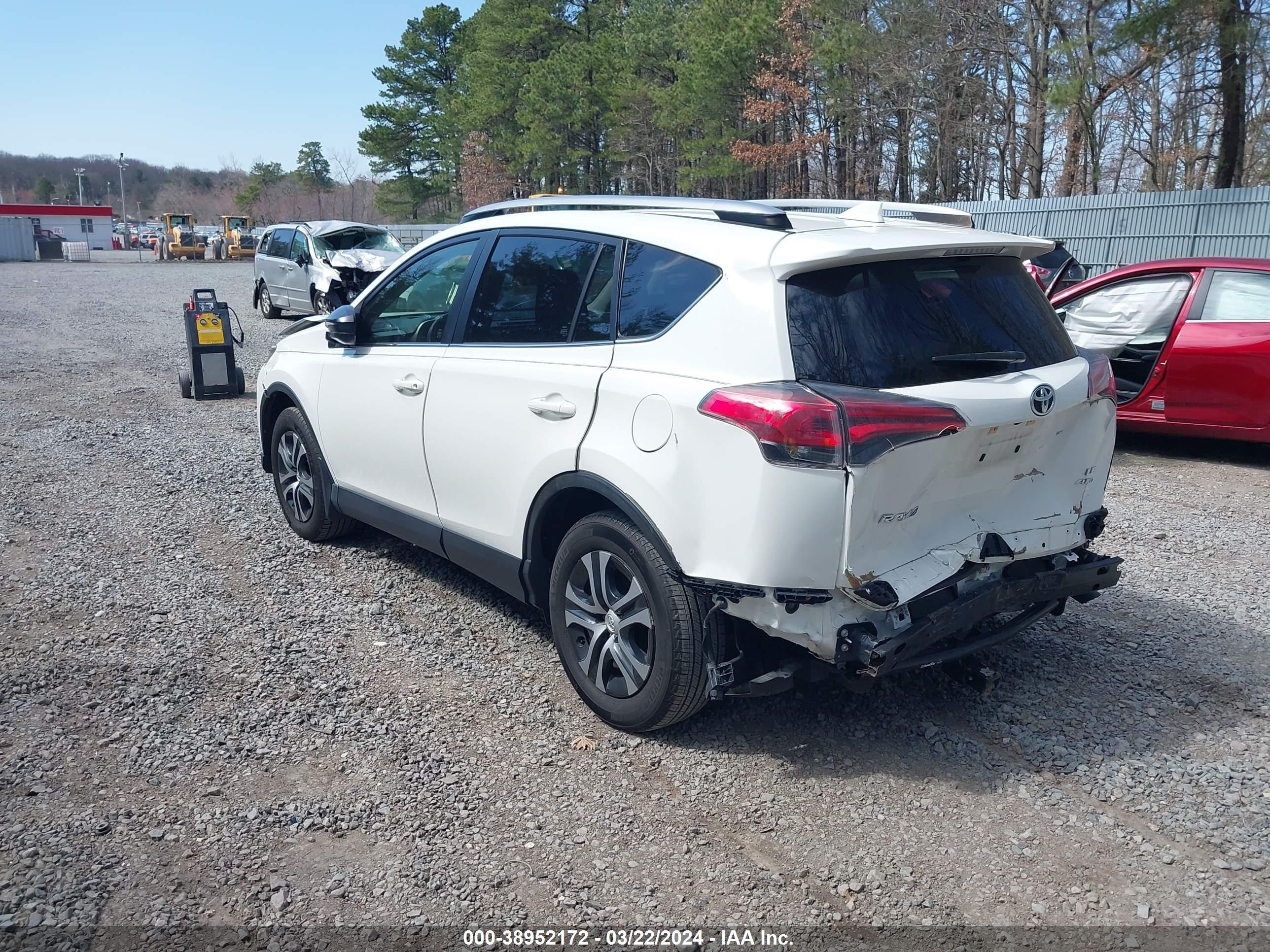 Photo 2 VIN: JTMBFREV2HJ708398 - TOYOTA RAV 4 