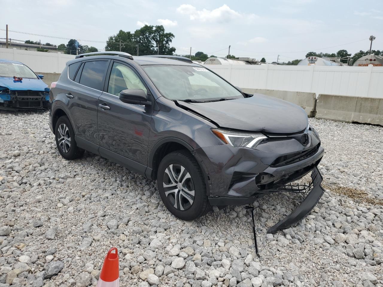 Photo 3 VIN: JTMBFREV2JJ744520 - TOYOTA RAV 4 