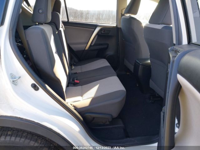 Photo 7 VIN: JTMBFREV3FD103639 - TOYOTA RAV4 