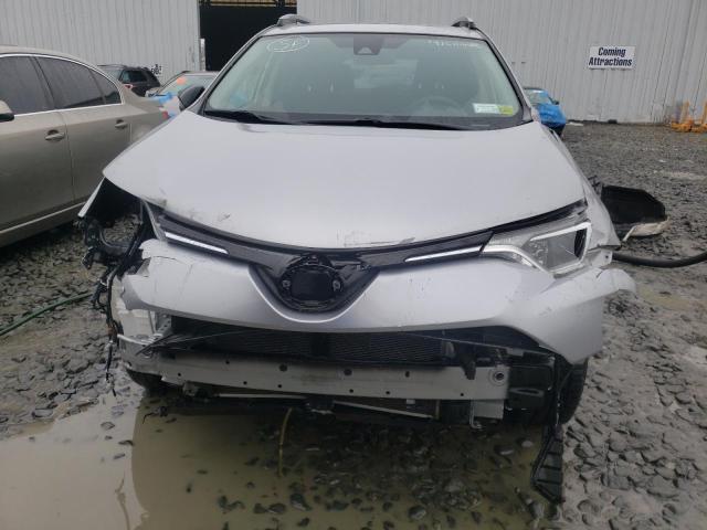 Photo 10 VIN: JTMBFREV3JJ205940 - TOYOTA RAV4 LE 