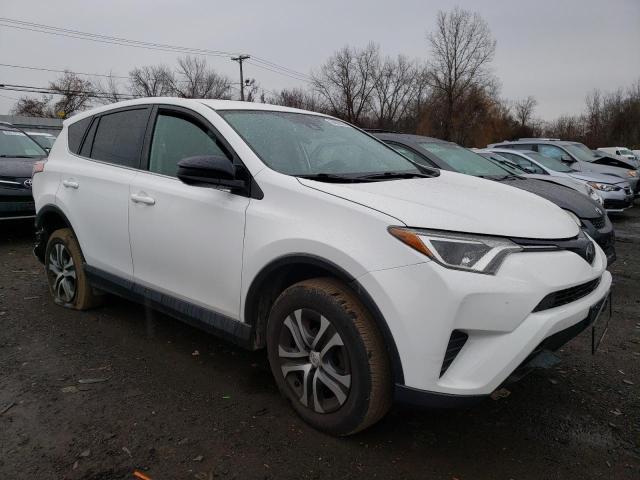 Photo 3 VIN: JTMBFREV3JJ727483 - TOYOTA RAV4 LE 