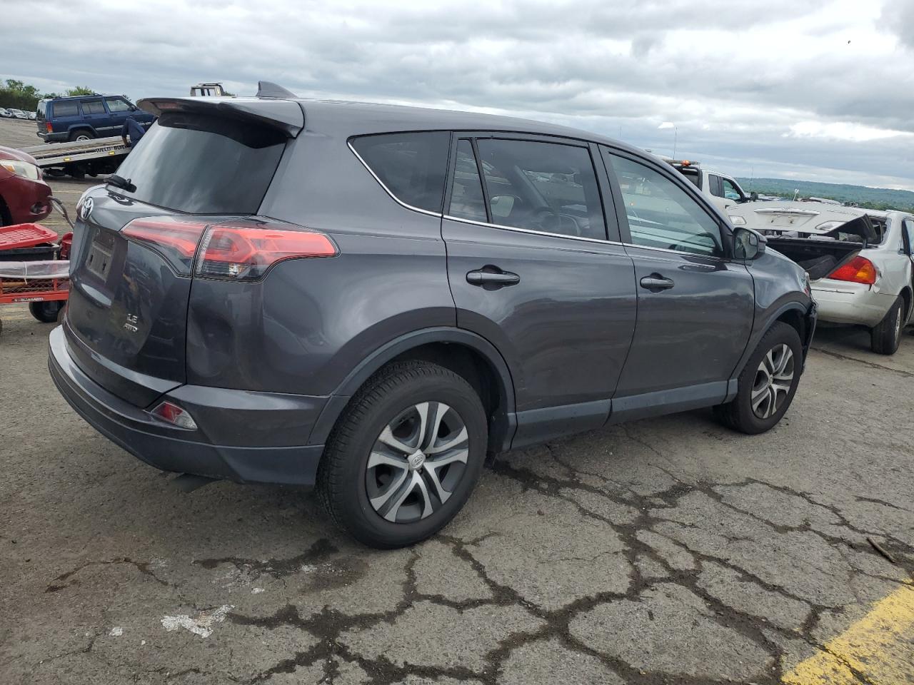 Photo 2 VIN: JTMBFREV3JJ730268 - TOYOTA RAV 4 