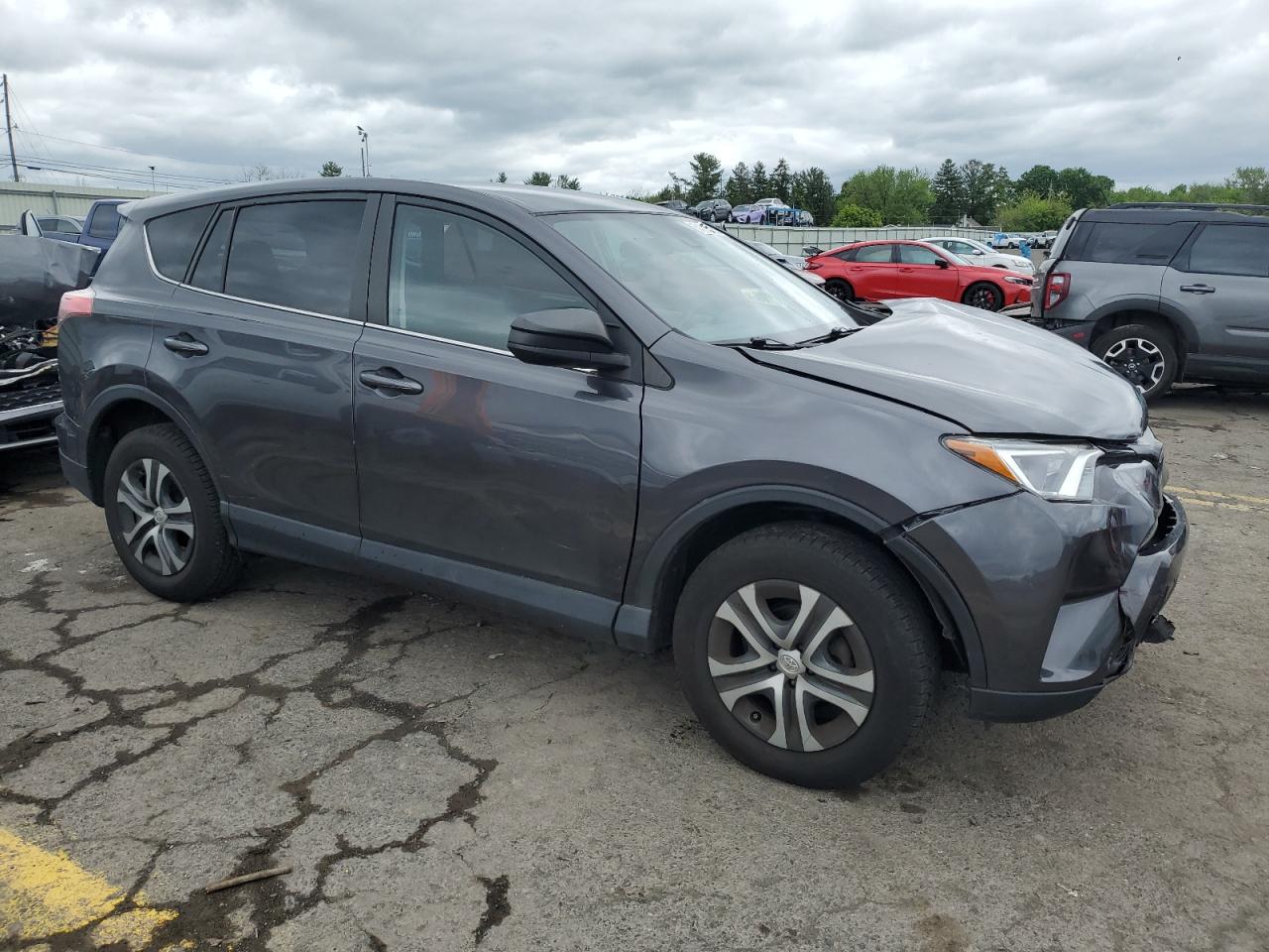 Photo 3 VIN: JTMBFREV3JJ730268 - TOYOTA RAV 4 