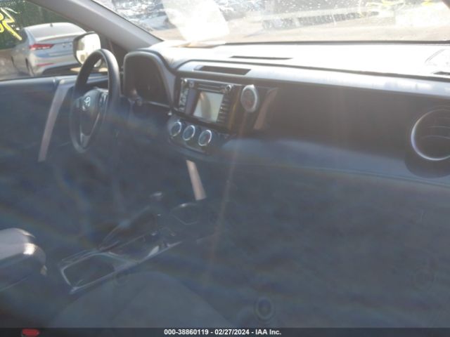 Photo 4 VIN: JTMBFREV3JJ739911 - TOYOTA RAV4 