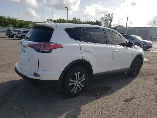 Photo 2 VIN: JTMBFREV4HJ111897 - TOYOTA RAV4 LE 