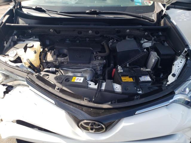 Photo 10 VIN: JTMBFREV4HJ145855 - TOYOTA RAV4 LE 