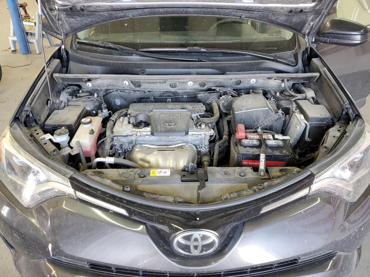 Photo 11 VIN: JTMBFREV4HJ174854 - TOYOTA RAV 4 