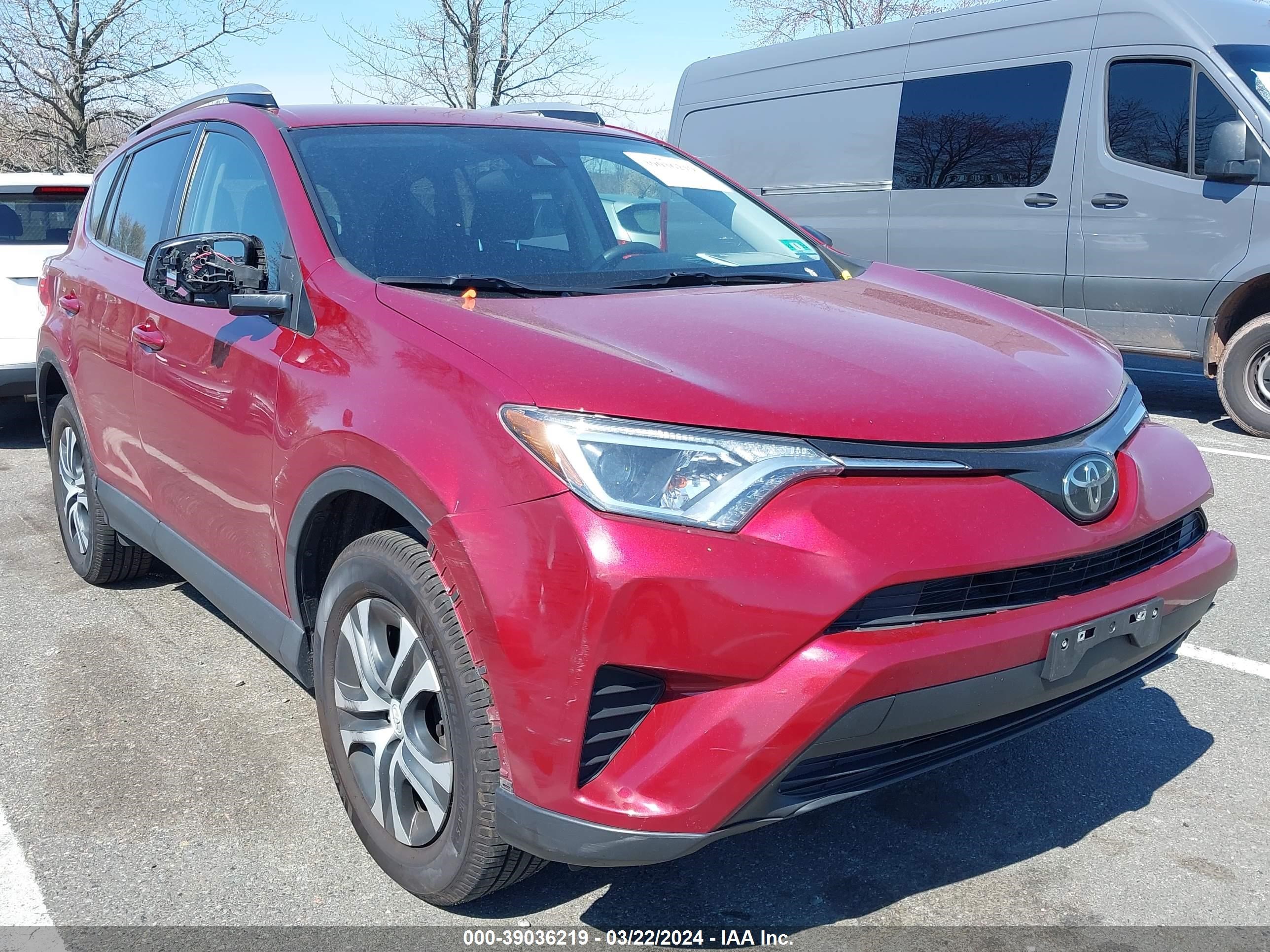 Photo 0 VIN: JTMBFREV4JD233910 - TOYOTA RAV 4 