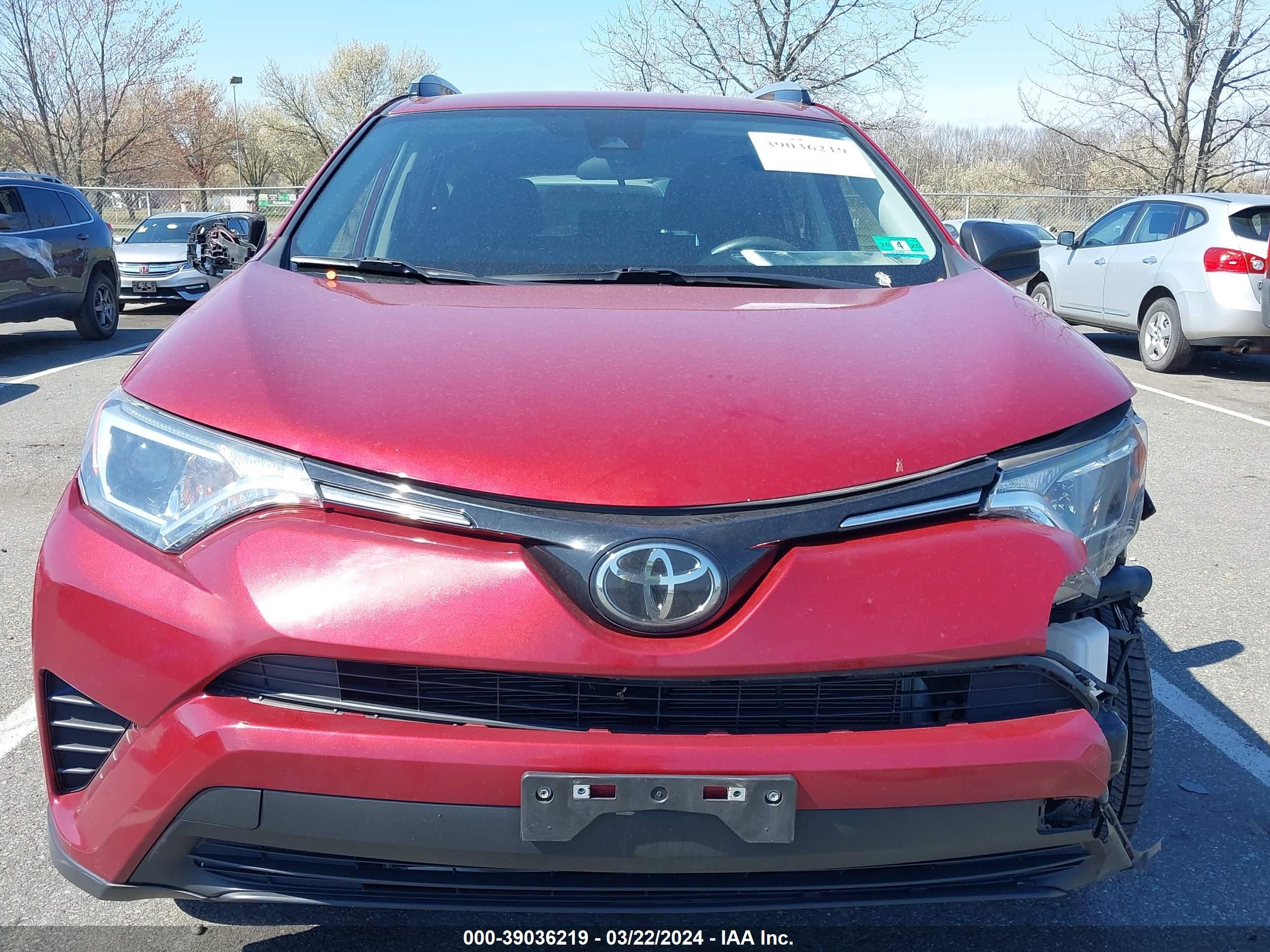 Photo 11 VIN: JTMBFREV4JD233910 - TOYOTA RAV 4 