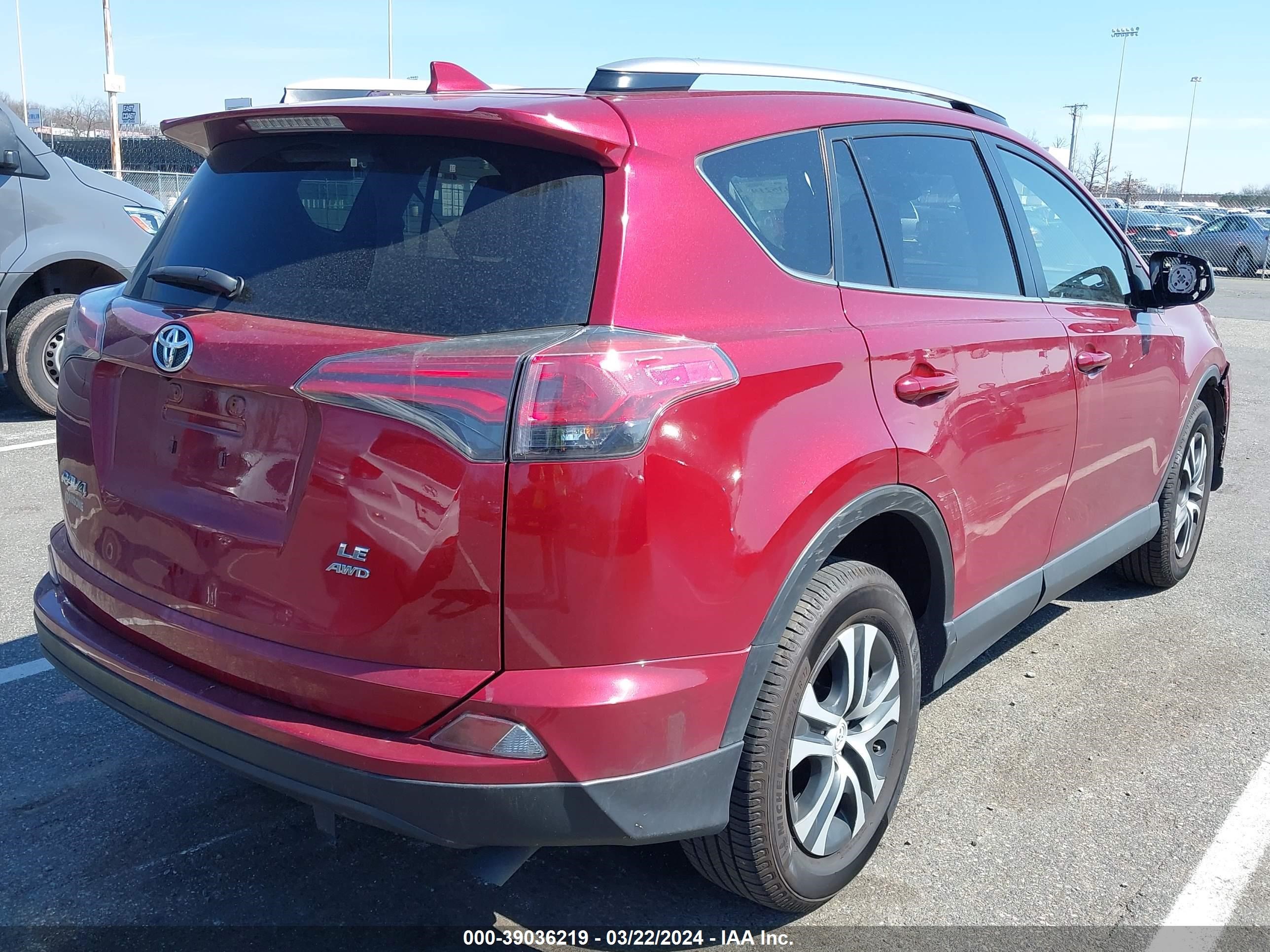 Photo 3 VIN: JTMBFREV4JD233910 - TOYOTA RAV 4 