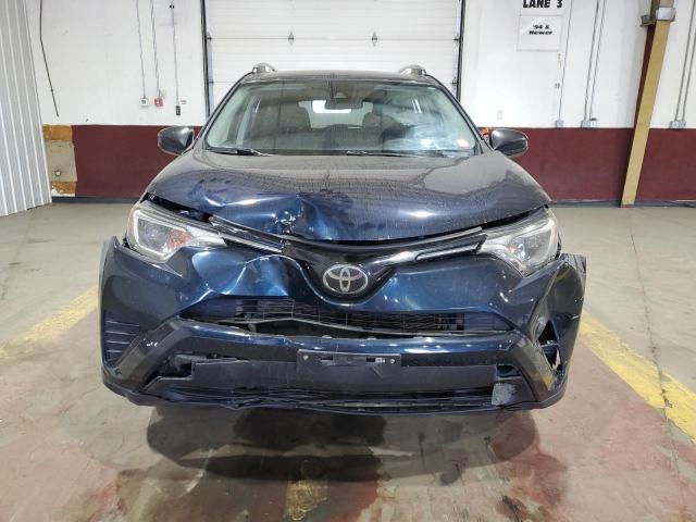 Photo 4 VIN: JTMBFREV4JJ181003 - TOYOTA RAV4 LE 