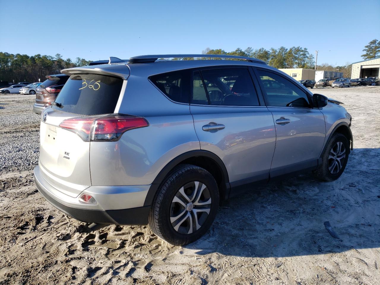 Photo 2 VIN: JTMBFREV4JJ249641 - TOYOTA RAV 4 