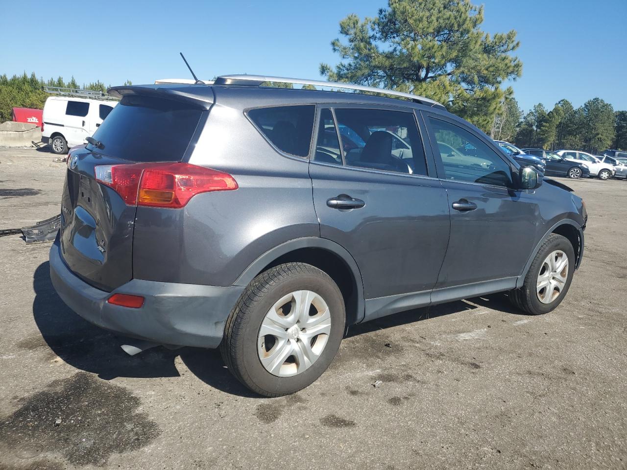 Photo 2 VIN: JTMBFREV5FJ046846 - TOYOTA RAV 4 