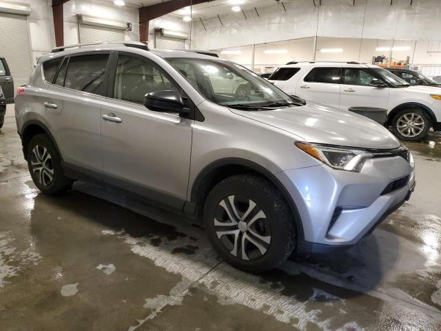 Photo 3 VIN: JTMBFREV5JD256676 - TOYOTA RAV4 LE 