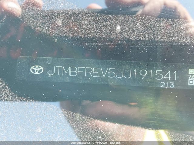 Photo 8 VIN: JTMBFREV5JJ191541 - TOYOTA RAV4 