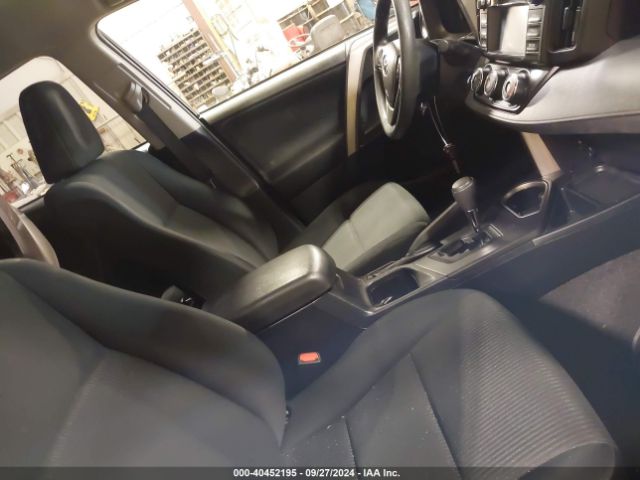 Photo 4 VIN: JTMBFREV6HD220263 - TOYOTA RAV4 