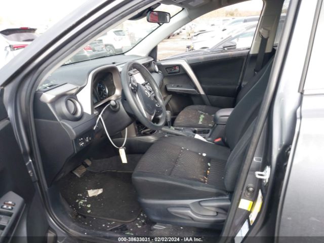 Photo 4 VIN: JTMBFREV6JD231057 - TOYOTA RAV4 