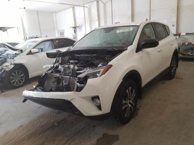 Photo 1 VIN: JTMBFREV6JJ212848 - TOYOTA RAV4 LE 