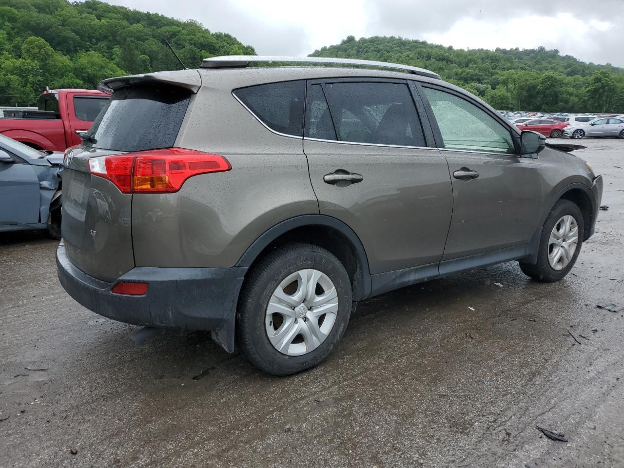 Photo 2 VIN: JTMBFREV7FD127636 - TOYOTA RAV 4 