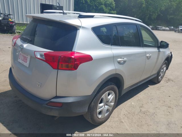 Photo 3 VIN: JTMBFREV7FJ030549 - TOYOTA RAV4 