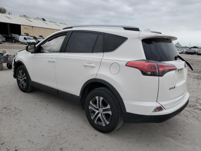 Photo 1 VIN: JTMBFREV7JD257750 - TOYOTA RAV4 LE 