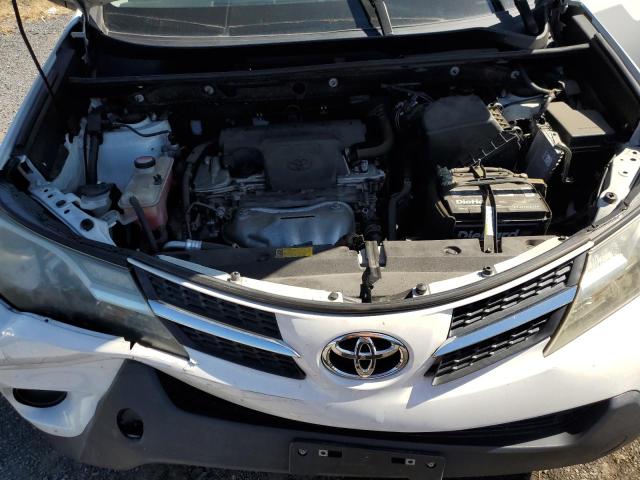 Photo 11 VIN: JTMBFREV8FJ025246 - TOYOTA RAV4 LE 