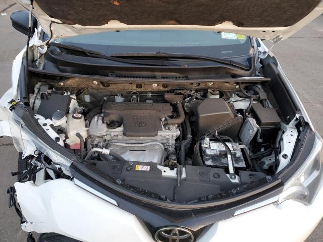 Photo 11 VIN: JTMBFREV8JJ217484 - TOYOTA RAV4 LE 