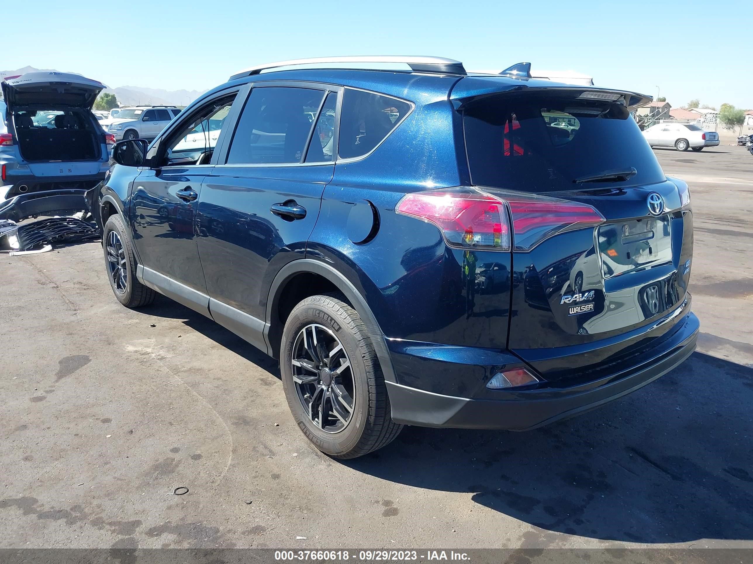 Photo 2 VIN: JTMBFREV8JJ718472 - TOYOTA RAV 4 