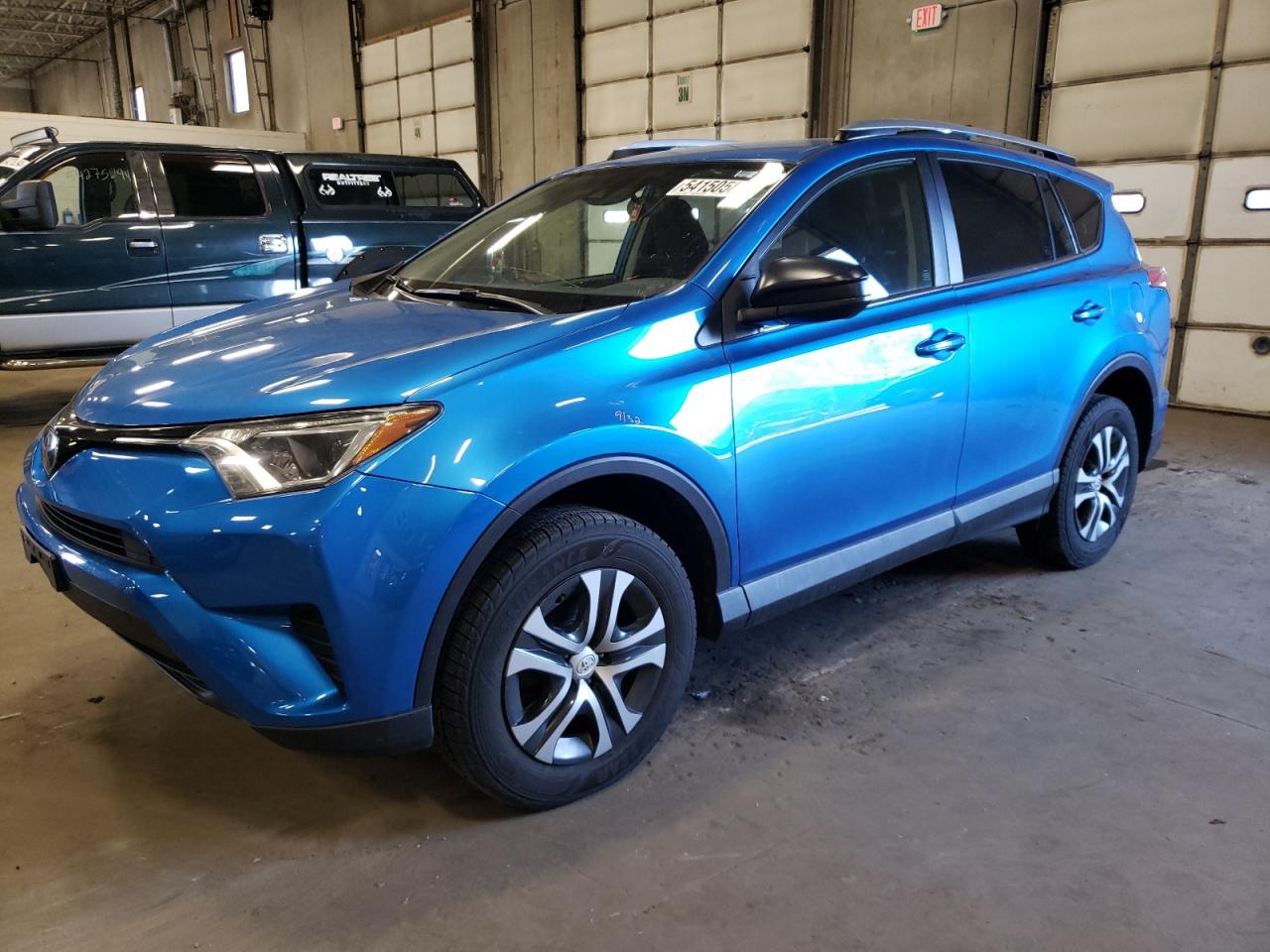 Photo 0 VIN: JTMBFREV8JJ737183 - TOYOTA RAV 4 