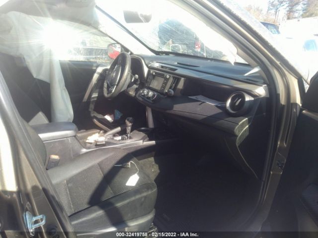 Photo 4 VIN: JTMBFREV9FD165675 - TOYOTA RAV4 