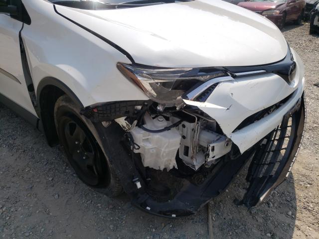 Photo 8 VIN: JTMBFREV9HJ114813 - TOYOTA RAV4 LE 