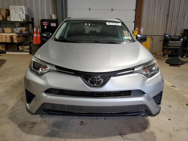 Photo 4 VIN: JTMBFREV9JD251755 - TOYOTA RAV4 